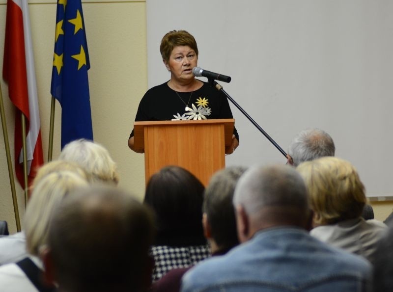 Zza mównicy Krystyna Kielisz przekonywała do swoich racji.