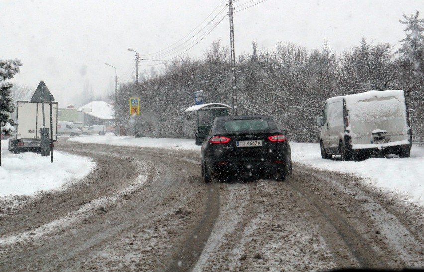 Środowy (17 lutego) atak zimy w Grudziądzu.