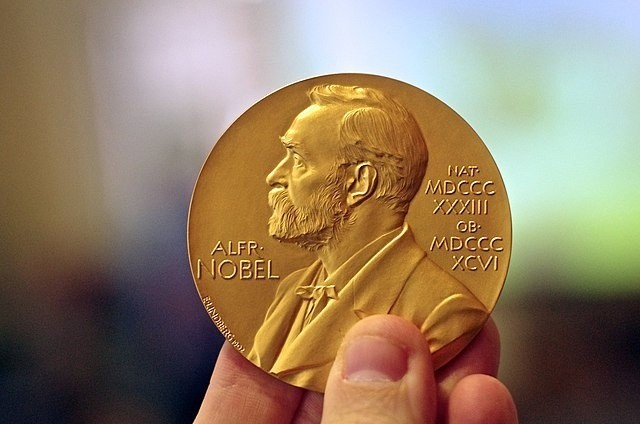 Nagrody Nobla 2022 przyznane. Dziś padł ostatni werdykt. Wiemy, kto otrzymał Nobla z ekonomii. Poznaj nazwiska wszystkich laureatów
