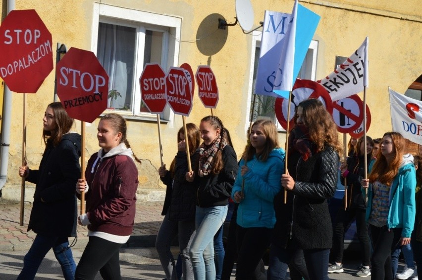 W Staszowie wykrzyczeli głośne "nie" dla nałogów i przemocy