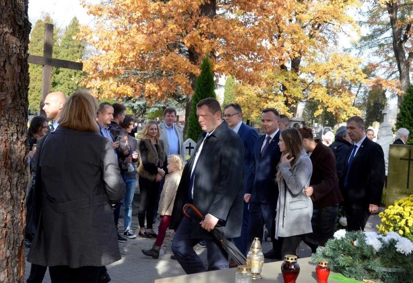 Nowy Sącz. Andrzej Duda wsparł kwestę na sądeckiej nekropolii 