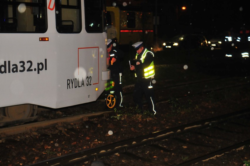 Makabryczny wypadek w Krakowie. Tramwaj śmiertelnie potrącił...