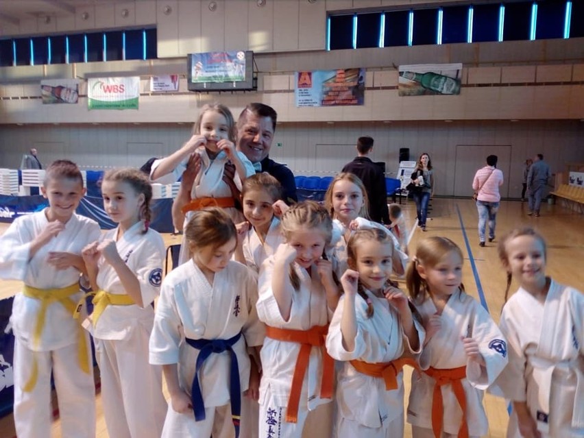 Karatecy ze Skarżyska przywieźli piętnaście medali. Oliwia Fornal powalczy w Mistrzostwach Europy 