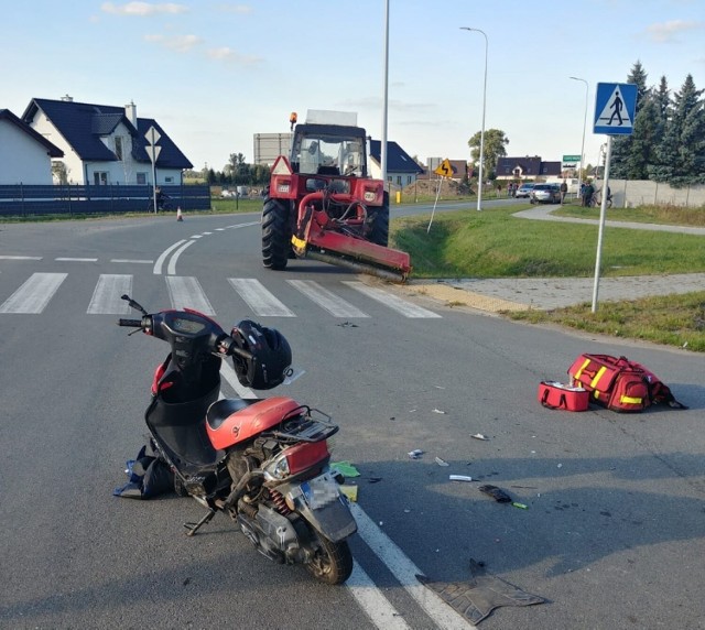 Wypadek w Cedrach Małych w piątek, 1.10.2021 r.! Motocyklistka została potrącona przez ciągnik