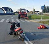 Wypadek w Cedrach Małych! 1.10.2021 r. Motocyklistka została potrącona przez ciągnik. Do szpitala zabrał ją śmigłowiec LPR