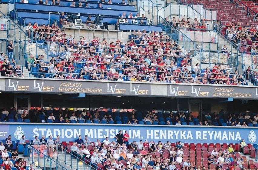 Zdaniem radnych stadion Wisły ma potencjał, by przynosił...