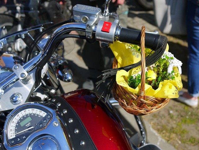 Dorocznym zwyczajem ksiądz proboszcz Janusz Konysz w parafii św. Antoniego z Padwy zorganizował święconkę wielkanocną dla motocyklistów. Zapraszamy do obejrzenia zdjęć.Stop Agresji Drogowej, odc. 7