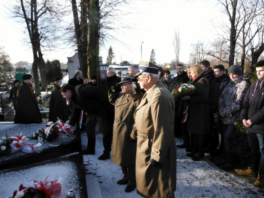 Brzeszcze. Uczcili pamięć ofiar Marszu Śmierci więźniów obozu Auschwitz-Birkenau [ZDJĘCIA]