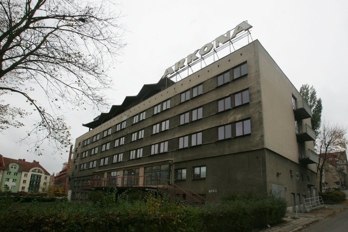 Hotel Arkona, którego budowę zakończono w roku 1970, niemal...