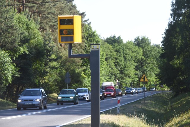 Jak się okazuje, w skali całego kraju na uwagę zasługuje droga krajowa nr 92 na odcinku przebiegającym przez województwo lubuskie. Tam kierowcy mogą spotkać fotoradar średnio co 13 km.