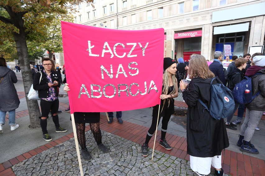 II marsz pro choice, Warszawa. Protestujący wyszli na ulice...
