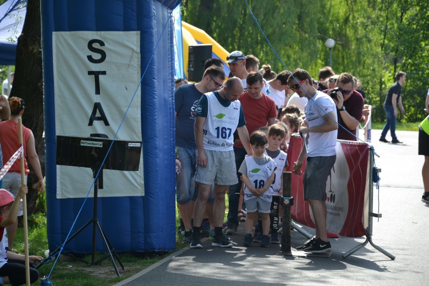 Biathlon dla każdego w Żorach: sportowa i rodzinna zabawa