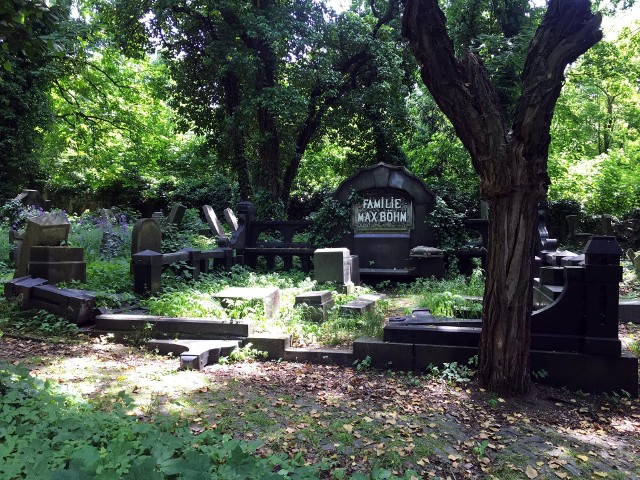 W poniedziałek (5 czerwca) odkryto dewastację nagrobków na cmentarzu zydowskim w Zabrzu