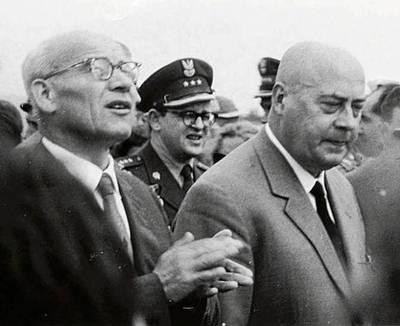 I sekretarz PZPR Władysław Gomułka i premier Józef Cyrankiewicz FOT. MUZEUM WARMII I MAZUR/Z. GRABOWSKI