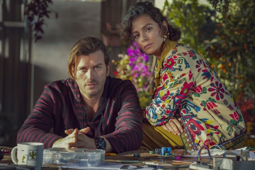 "Yakamoz S-245". Gwiazdor serialu "Imperium miłości" w nowej produkcji Netflixa. Kıvanç Tatlıtuğ w roli biologa, który stanie się bohaterem