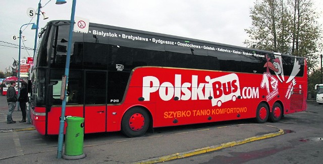 Firma PolskiBus.com zapewnia o wysokim standardzie swoich usług. Klienci coraz częściej narzekają.