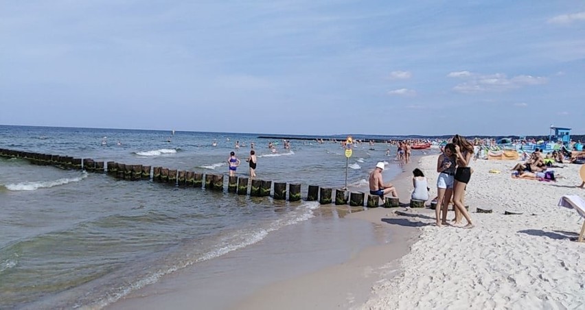 Ustecka plaża wciąż wypełniona jest wczasowiczami. Nie...