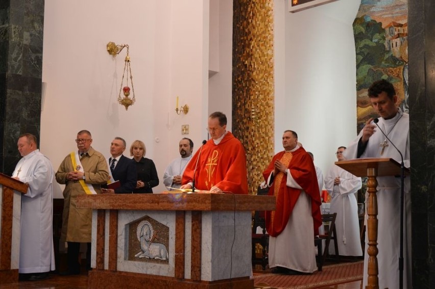 Podczas Liturgii Słowa czytana jest Męka Pańska według...