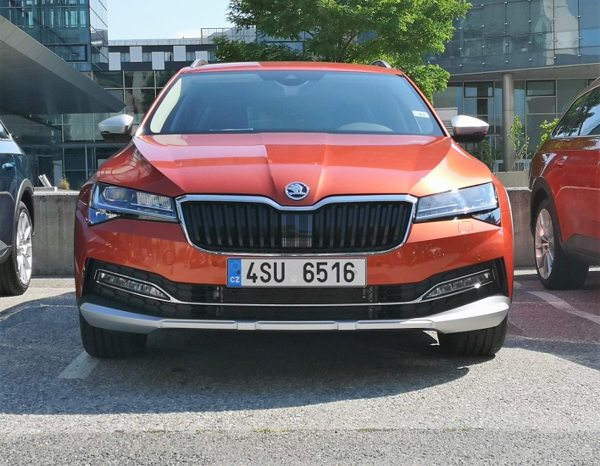 Skoda wprowadziła do sprzedaży odświeżony model Superb....