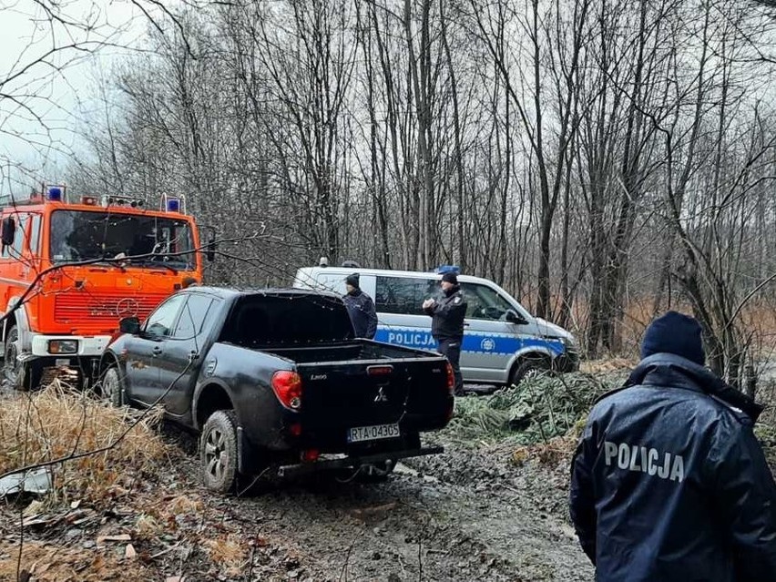 Tragiczny finał poszukiwań zaginionej 82-letniej mieszkanki Łazów Dębowieckich w powiecie jasielskim