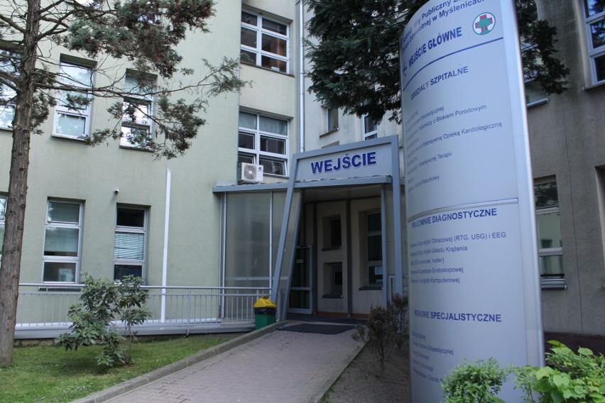 Szpital powiatowy w Myślenicach - wejście główne