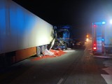 Wypadek na autostradzie A1 między Kamieńskiem a Piotrkowem Trybunalskim. Zderzyły się 2 tiry. Jedna osoba ranna ZDJĘCIA