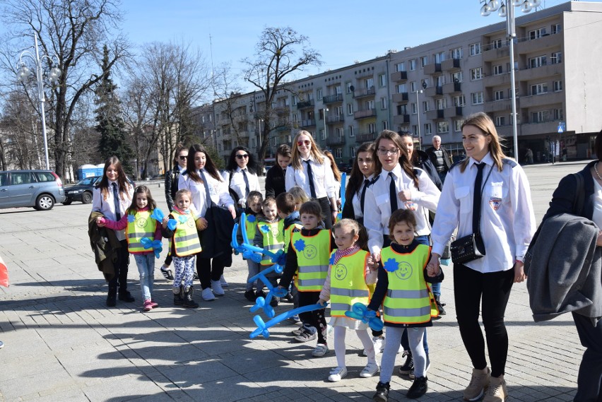 „Przystanek autyzm” to happening w Dzień Autyzmu na placu...