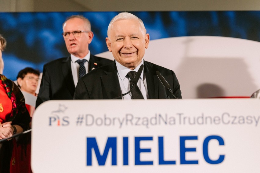 Jarosław Kaczyński kontynuuje spotkania z Polakami. Ujawnił, kiedy będzie spadać inflacja [ZDJĘCIA]