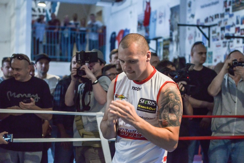 Polsat Boxing Night. Krzysztof Głowacki nie chce walczyć z „kelnerem” [WIDEO]