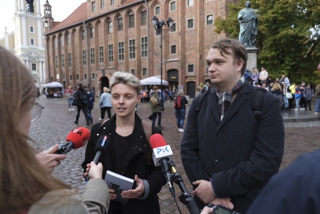 Konferencja Młodej Lewicy i Forum Młodych Socjaldemokratów dot. podwyżek cen biletów MZK