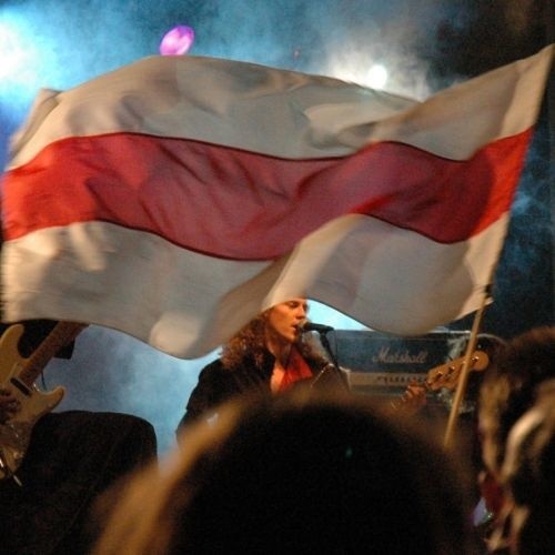 Przed wyborami politycy zabiegają o głosy mniejszości narodowych. Na zdjęciu: białoruska flaga podczas Basowiszcz