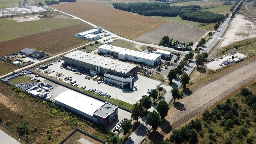 Dwa nowe zakłady pracy powstaną w gminie Morawica! Wkrótce ruszy ich budowa. Zobaczcie film i zdjęcia z drona
