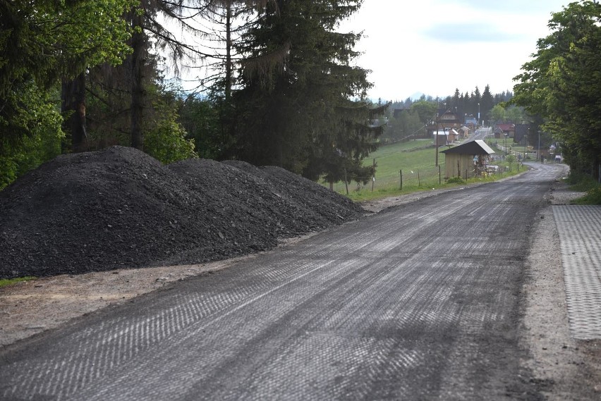 Zakopane. Gubałówka rozkopana. Robotnicy zwinęli asfalt [ZDJĘCIA] 