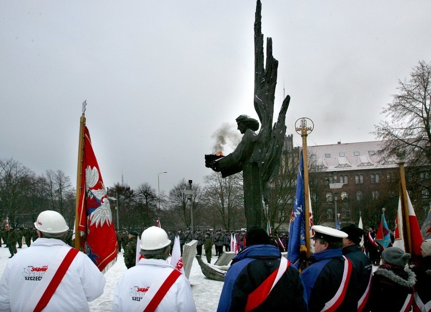 Uczczenie pamieci ofiar Grudnia`70...