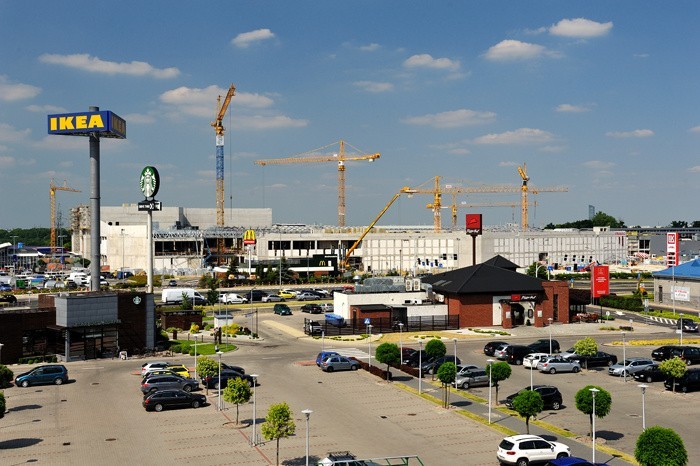 Nowe centrum handlowe w Bielanach w połowie budowy. Będzie mnóstwo nowatorskich rozwiązań (ZDJĘCIA)