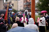 Budowa kościoła nad Rudzianką. Arcybiskup poświęcił krzyż i przyszły plac budowy