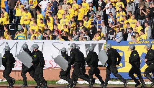 Derby Elana - Zawisza zawsze wywołują ogromne emocje na stadionie