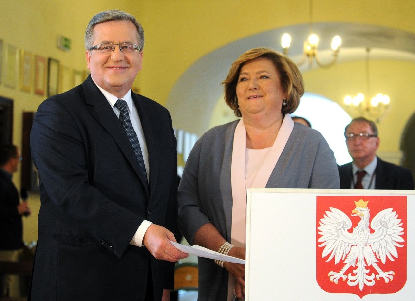 Bronisław Komorowski głosował z żoną