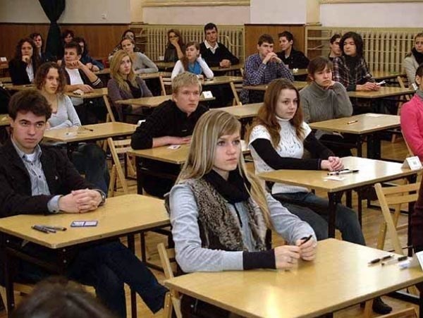 Już dziś po zakończeniu egzaminu zamieścimy sugerowane odpowiedzi do testu z matematyki.