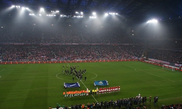 Stadion Miejski w Poznaniu ma pojemność 41344 widzów.