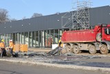 Park handlowy po dawnym TESCO na Chorzowskiej w Bytomiu prawie gotowy. Zobacz zdjęcia 