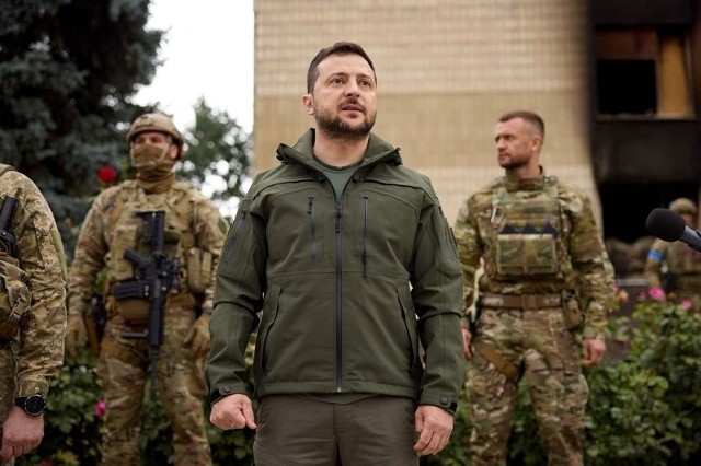 44-letni Maksym Doniec (na zdjęciu z prawej), jest wszędzie tam, gdzie ukraiński przywódca.