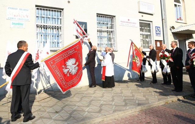 Z okazji 35-lecia podpisania porozumień sierpniowych i powstania Solidarności na ścianie siedziby Zarządu Regionu Ziemia Radomska odsłonięta została tablica upamiętniająca tę rocznicę.