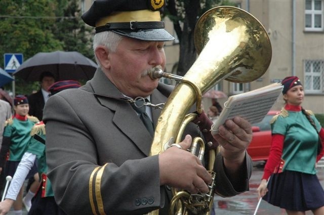 Dni Nysy 2009 - barwny korowód rozpocząl tegoroczne świeto...