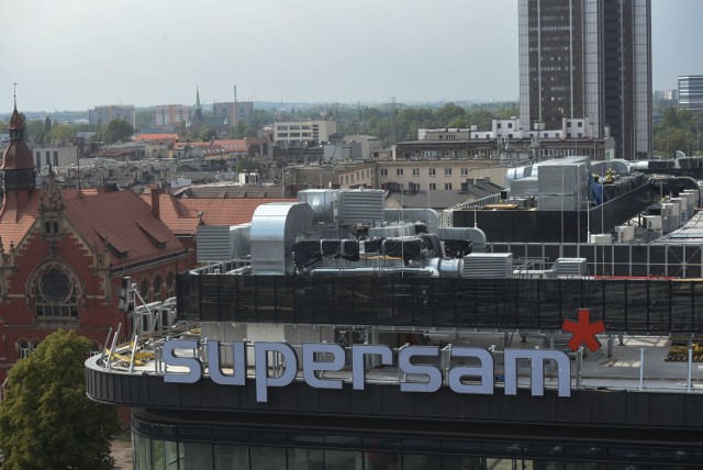 Nowy Supersam już gotowy. W środku trwają kosmetyczne prace wykończeniowe. A tak prezentuje się z góry i z zewnątrz