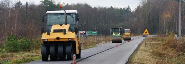 Jeszcze tydzień potrwają prace na dwóch drogach w okolicy Radomyśla Wielkiego.