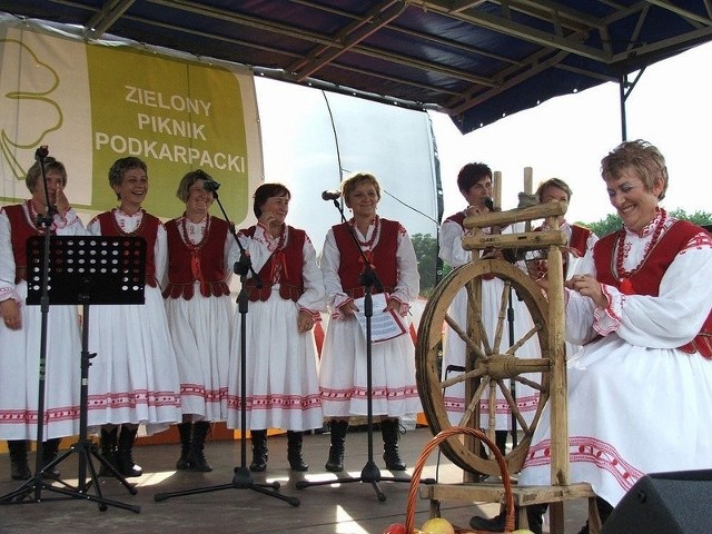 W sobotę w Baranowie Sandomierskim odbył się Zielony Piknik Podkarpacki. Na scenie prezentowały się między innymi zespoły ludowe.