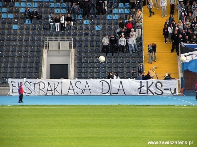 ŁKS wciąż walczy o Ekstraklasę. To zdjęcie przesłane nam przez jednego z kibiców, kiedy Ci protestowali przeciwko decyzjom PZPN