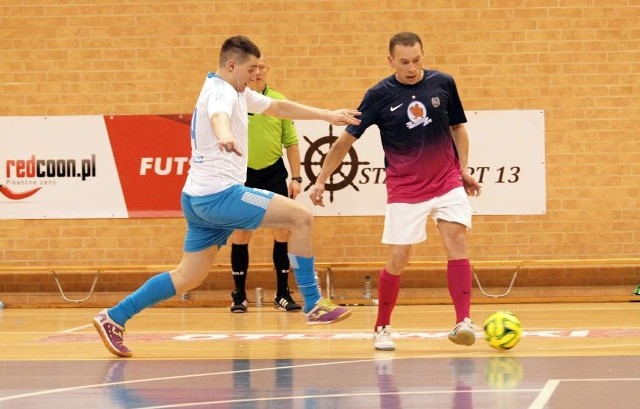 Migawka z finału, w którym Euro-Drób Toruń pokonał FC Bydgoszcz 3:0.