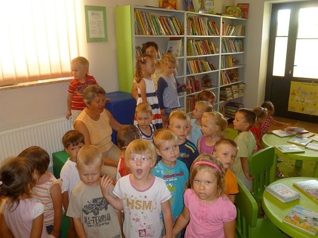 Dzieci czuły się w bibliotece jak u siebie.